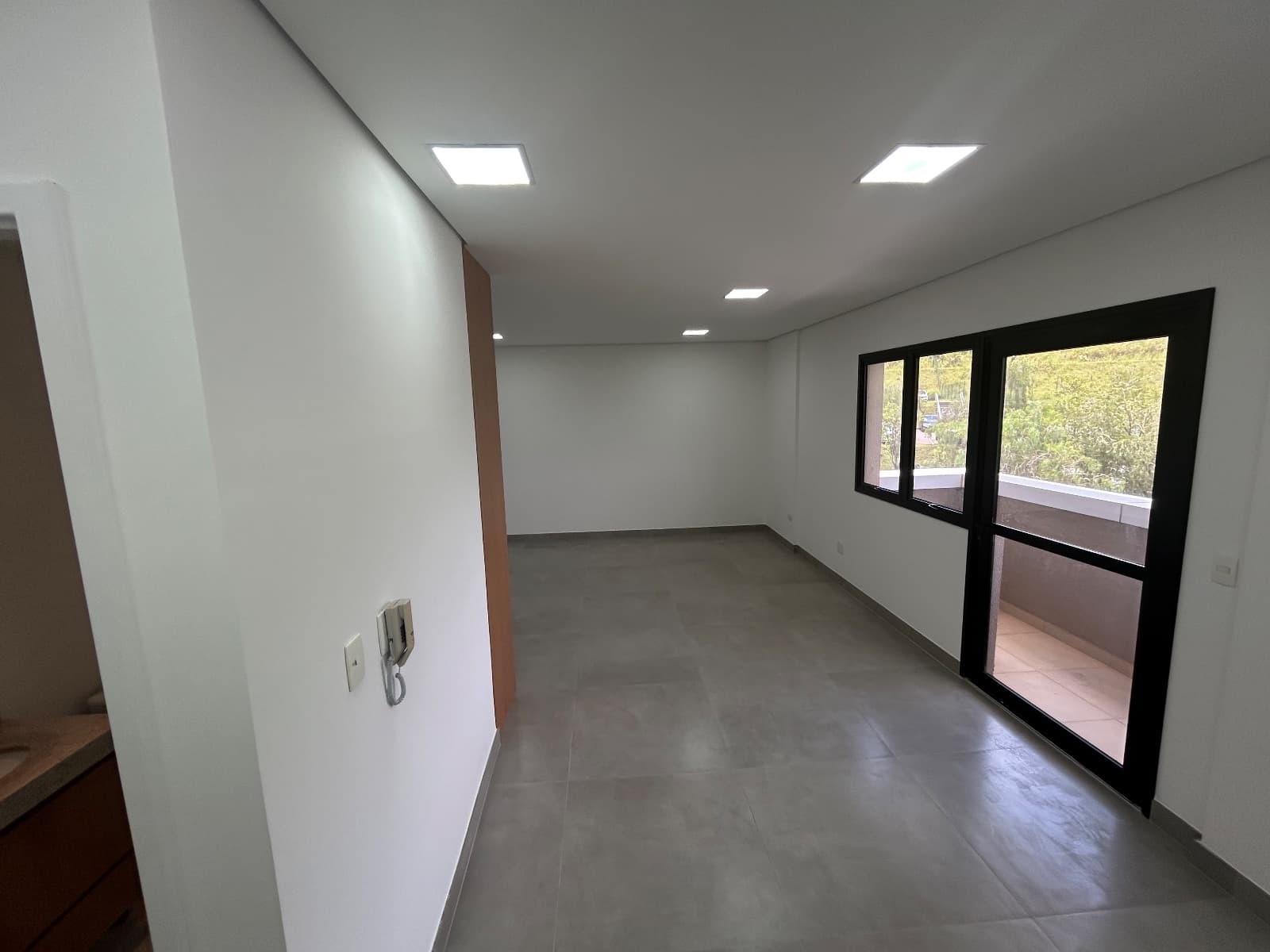 SALA COMERICAL RESERVA JEQUITIBA OFFICE