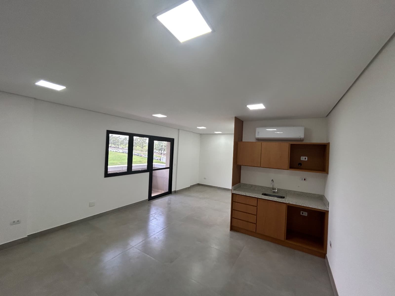 SALA COMERICAL RESERVA JEQUITIBA OFFICE
